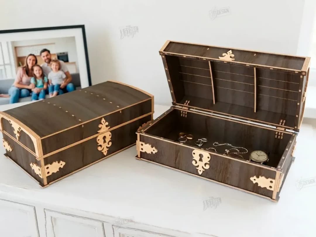 Retro Chest Laser Cut. Vintage Style. Wooden Treasure Chest Retro Chest Laser Cut. Vintage Style. Wooden Treasure Chest