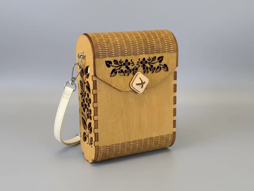 Small Wooden Rigid Handbag with Floral Pattern Small Wooden Rigid Handbag with Floral Pattern