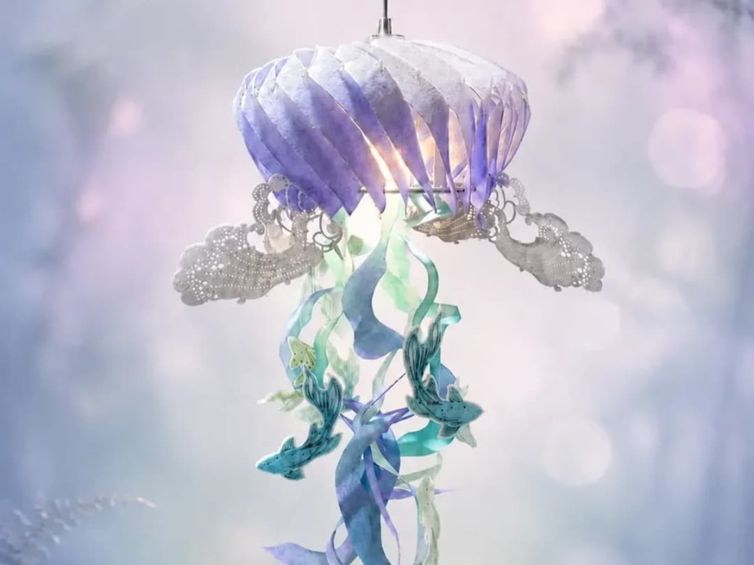 Jellyfish-shaped Hanging Chandelier Jellyfish-shaped Hanging Chandelier